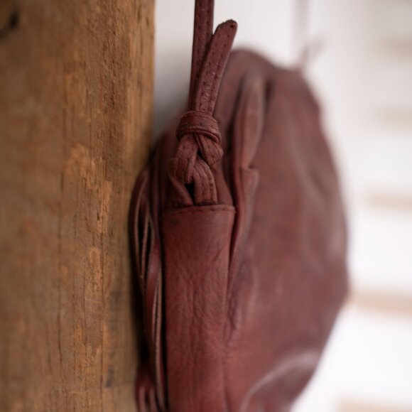 Bloomingdales Italian Leather with fringe shoulder bag with a thin strap - Picture 9 of 9